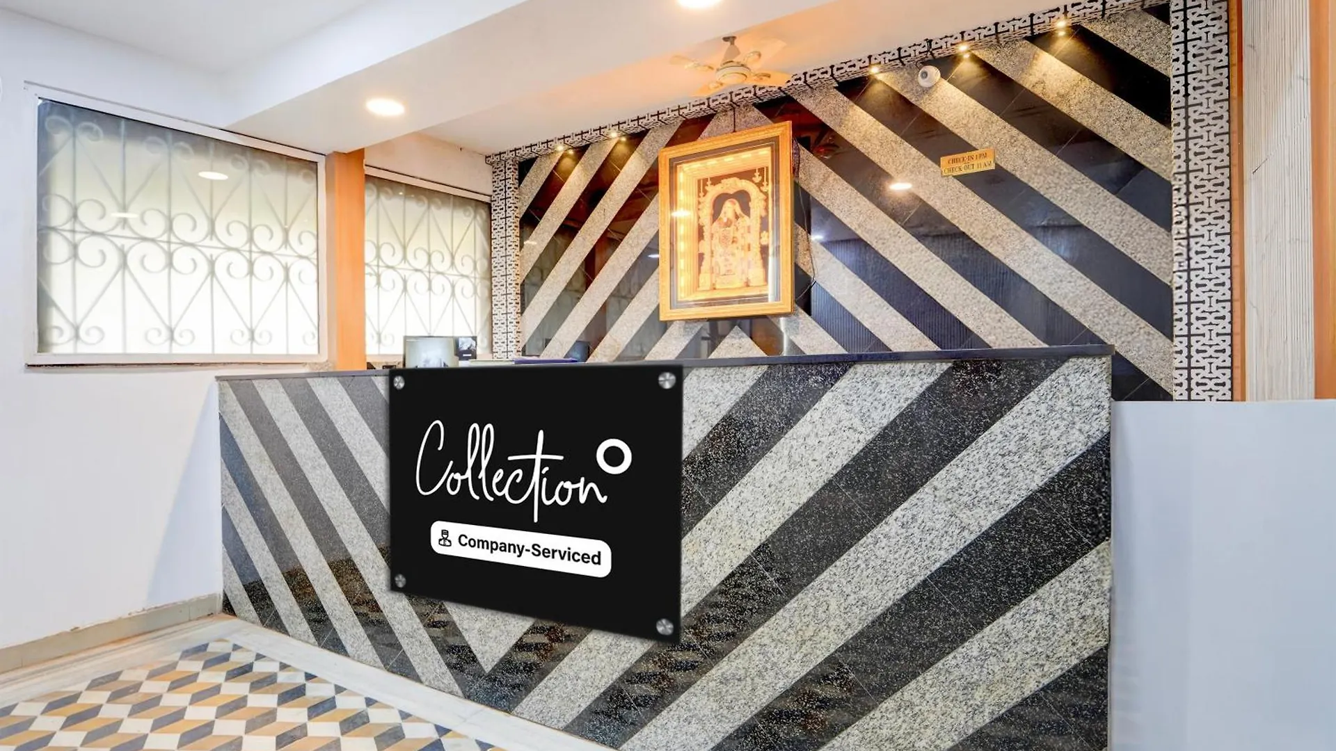 Super Collection O Market Road Ernakulam Kochi Hotel